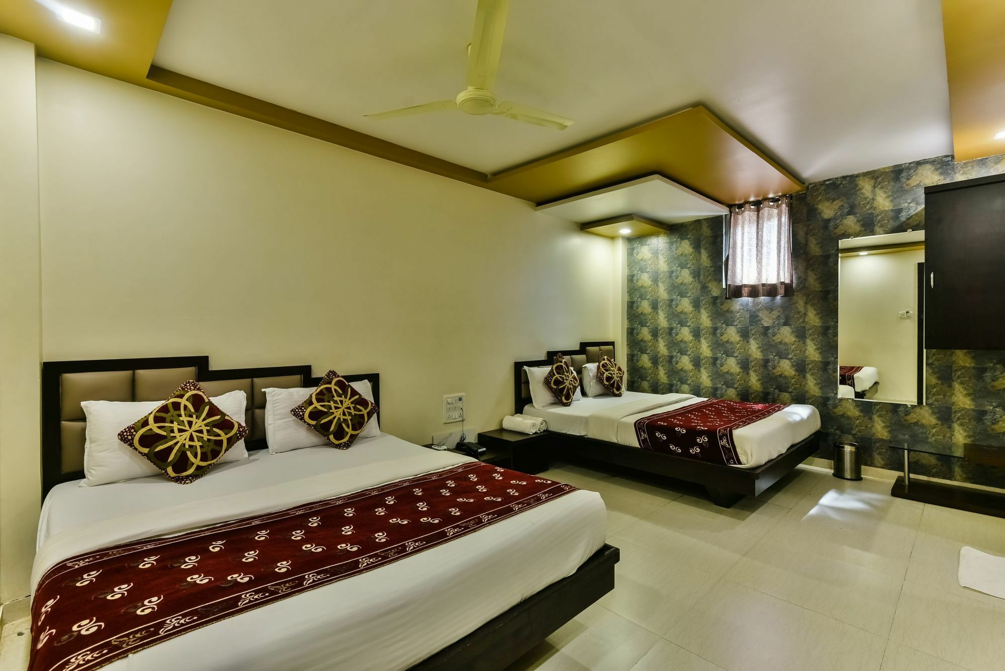 Hotel Guestinn Residency Mumbai Eksteriør bilde