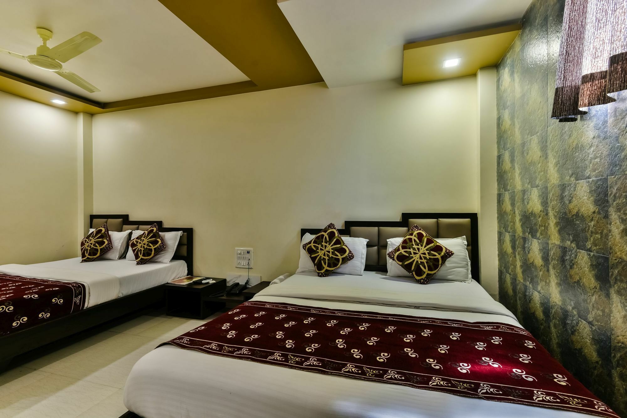 Hotel Guestinn Residency Mumbai Eksteriør bilde