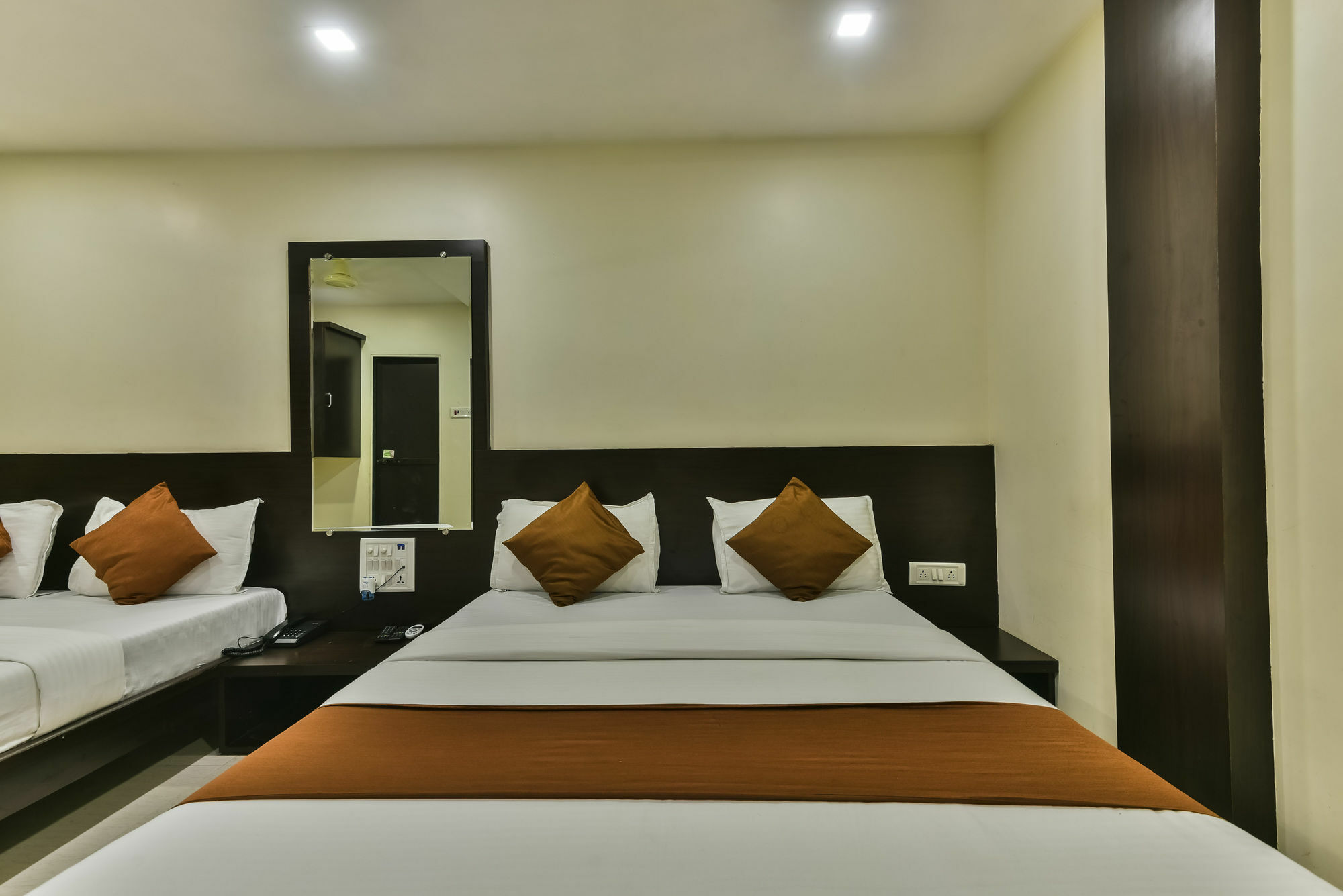 Hotel Guestinn Residency Mumbai Eksteriør bilde