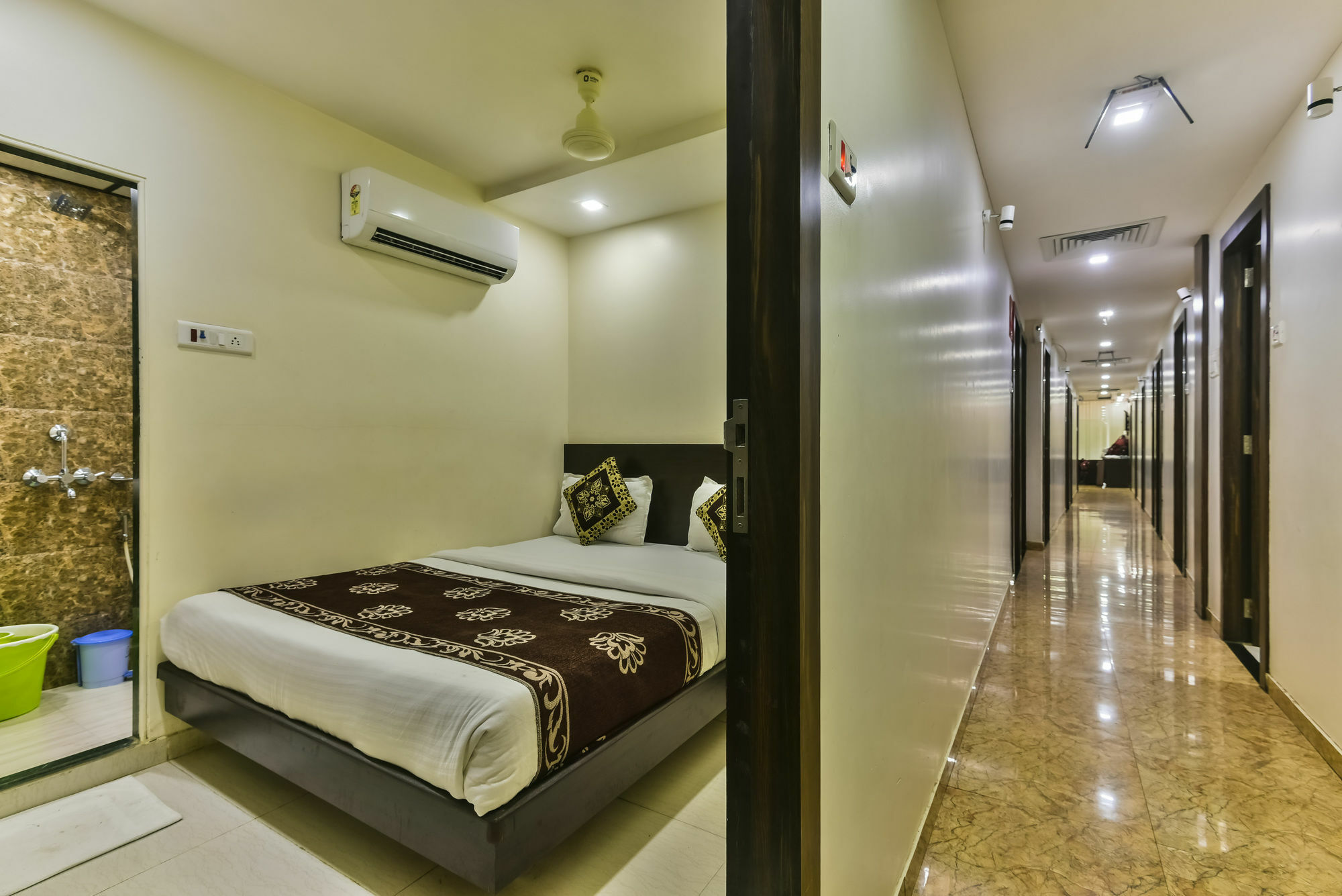 Hotel Guestinn Residency Mumbai Eksteriør bilde